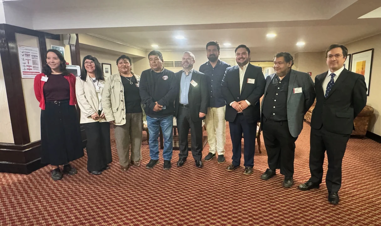 Integrantes del Consejo Consultivo Experto de Codelco reunidos tras una sesión